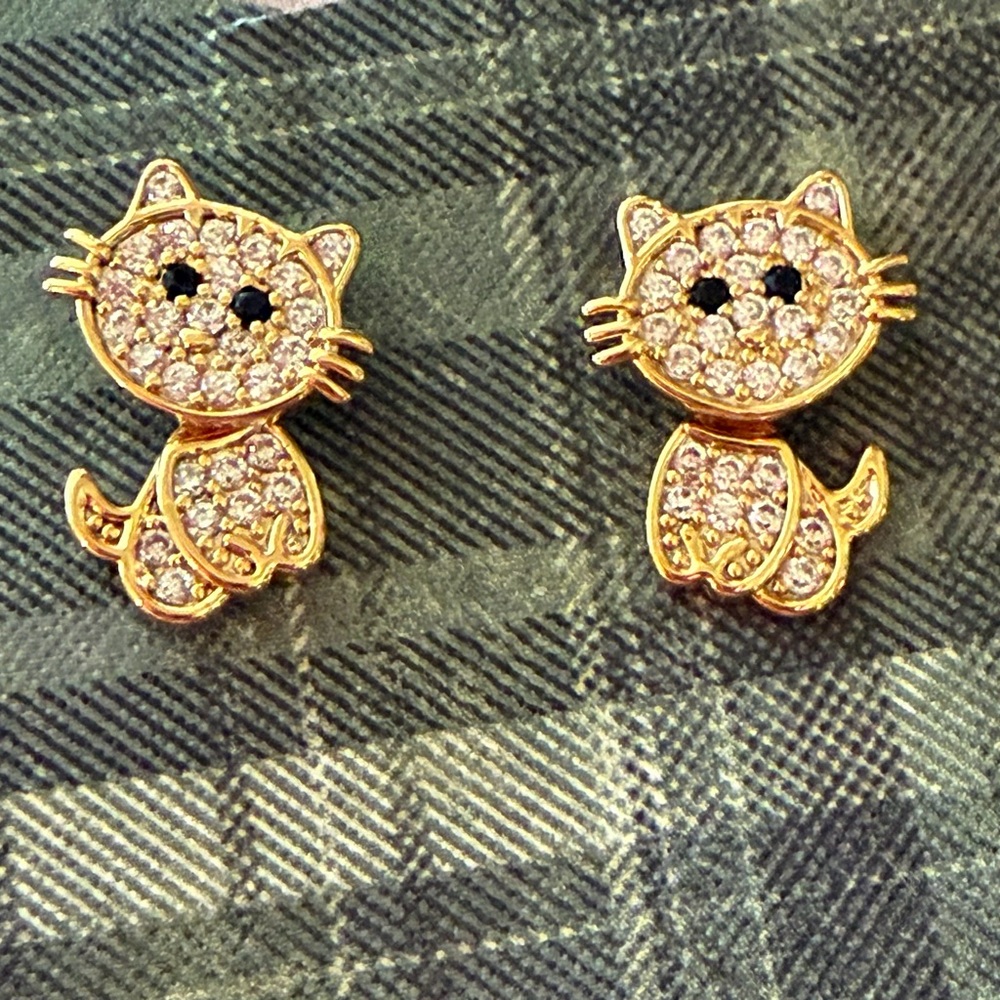 Tiny Adorable Gold Cat Earrings